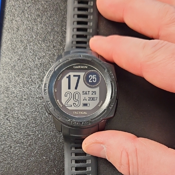 Garmin Instinct Solar Tactical Smartwatch - Black - Picture 7 of 10